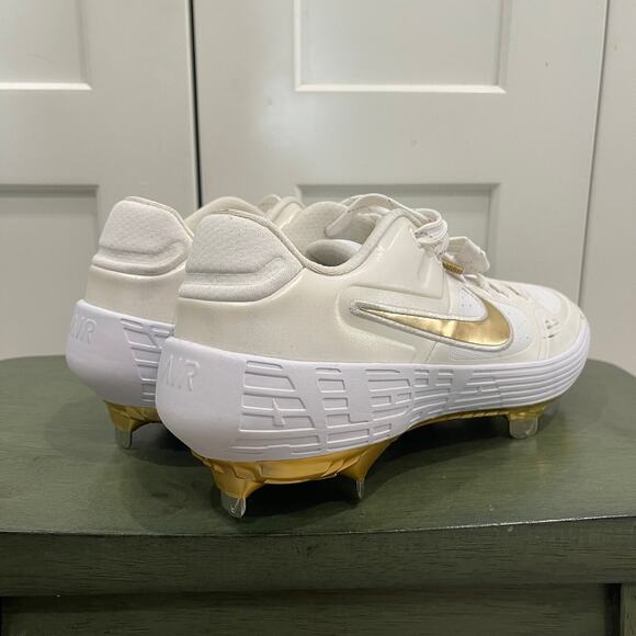 NEW WITHOUT THE BOX NIKE ALPHA HUARACHE ELITE 2 LOW CLEATS SZ 7 - 9113 main image 5